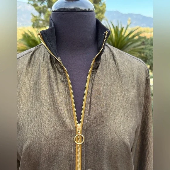 Soaked in Luxury “Sarah” Metallic Bomber Jacket - size S - Picture 2 of 6